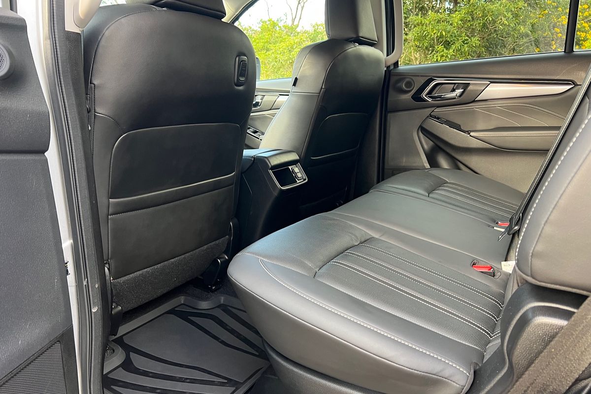 2021 Isuzu MU-X LS-T