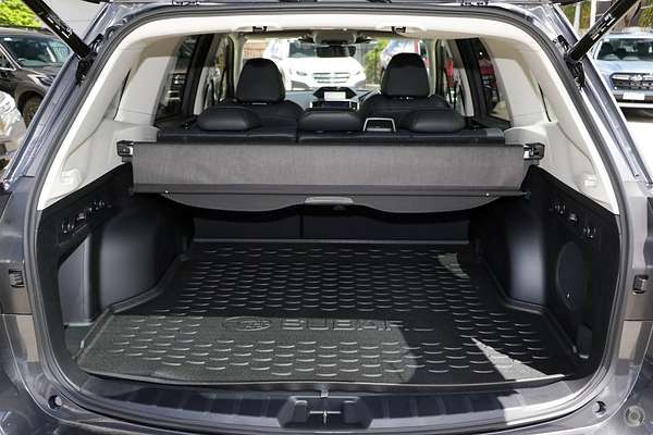 2024 Subaru Forester Hybrid S S5