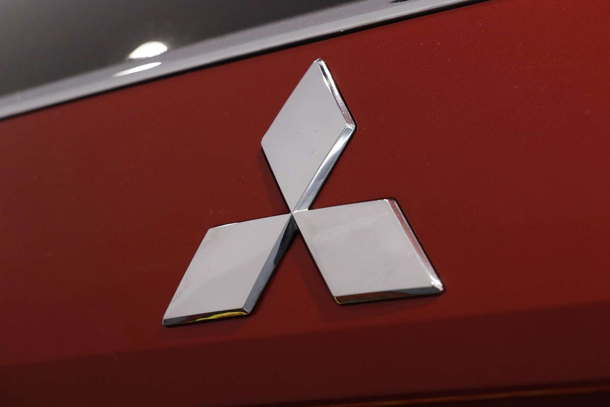 2017 Mitsubishi Outlander LS Safety Pack ZK