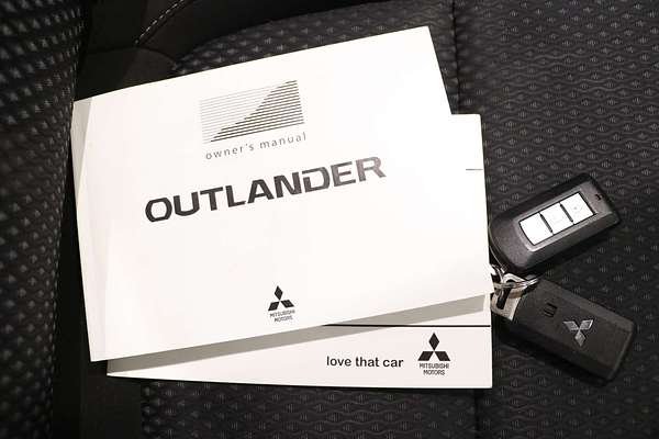 2017 Mitsubishi Outlander LS Safety Pack ZK