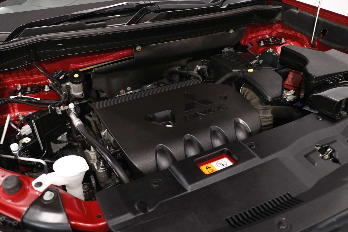 2017 Mitsubishi Outlander LS Safety Pack ZK