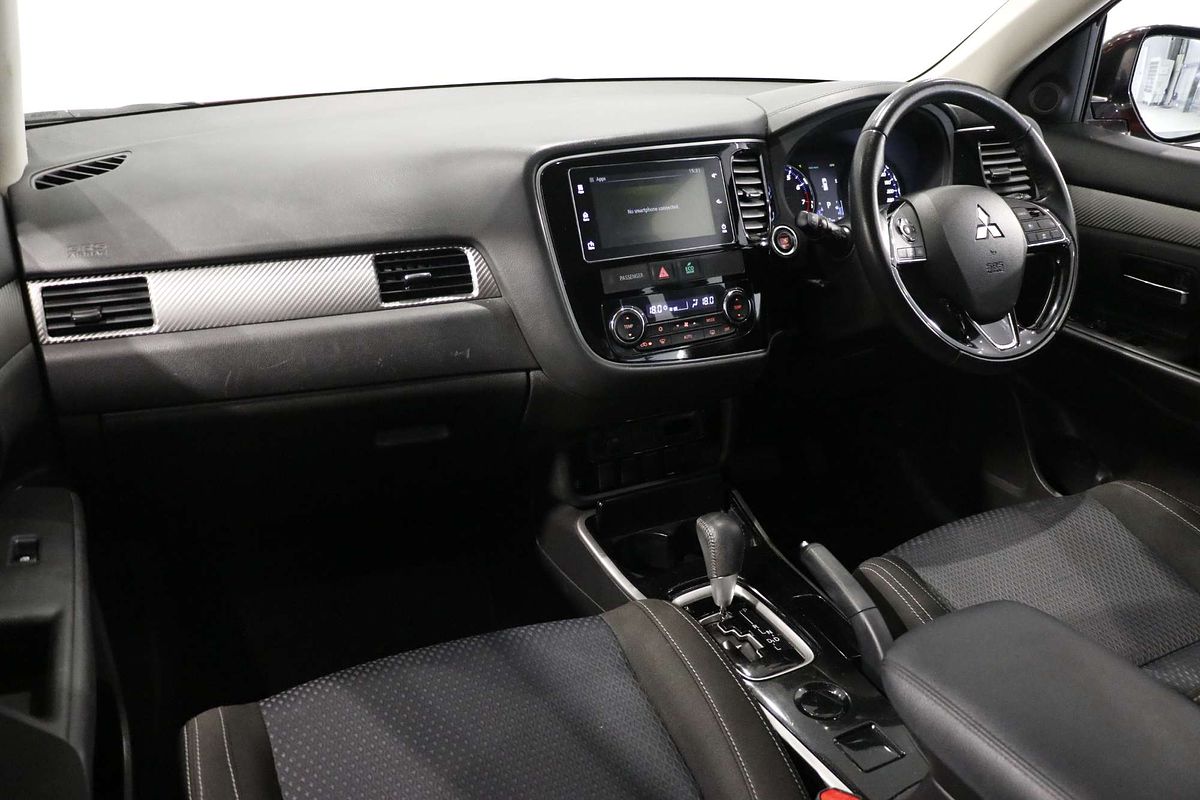 2017 Mitsubishi Outlander LS Safety Pack ZK