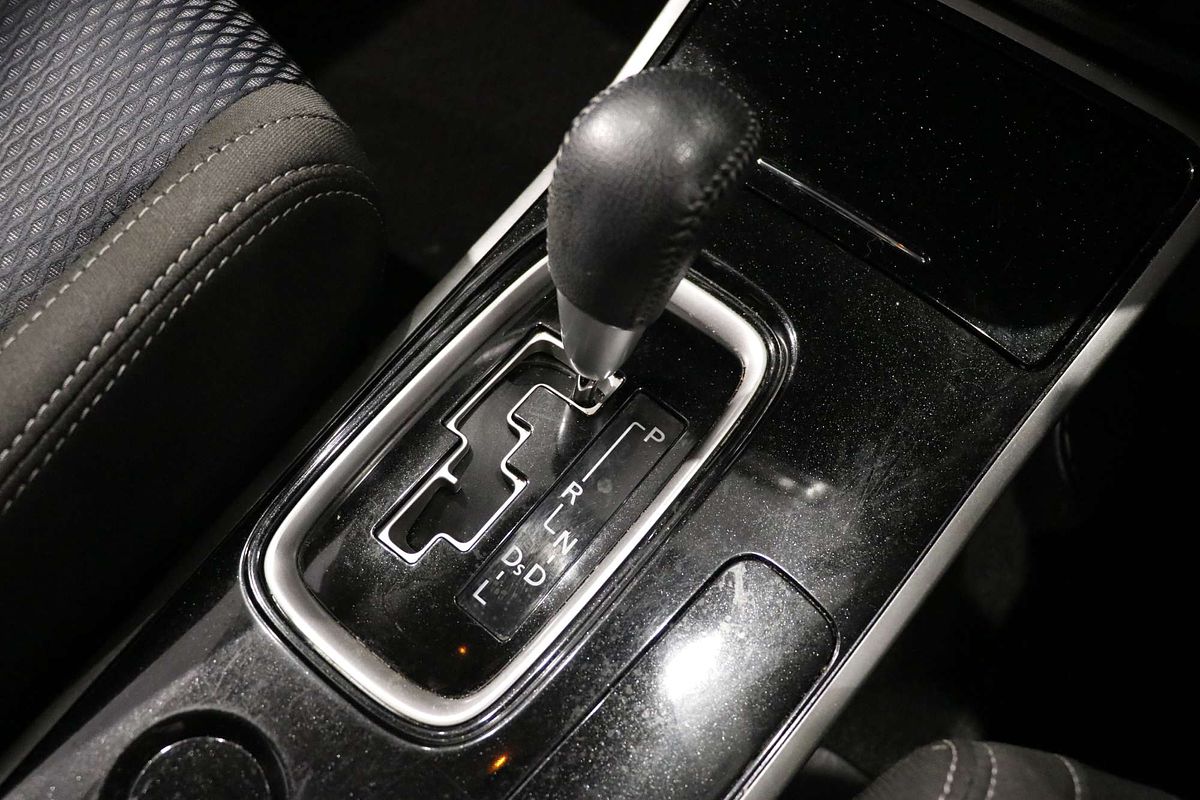 2017 Mitsubishi Outlander LS Safety Pack ZK