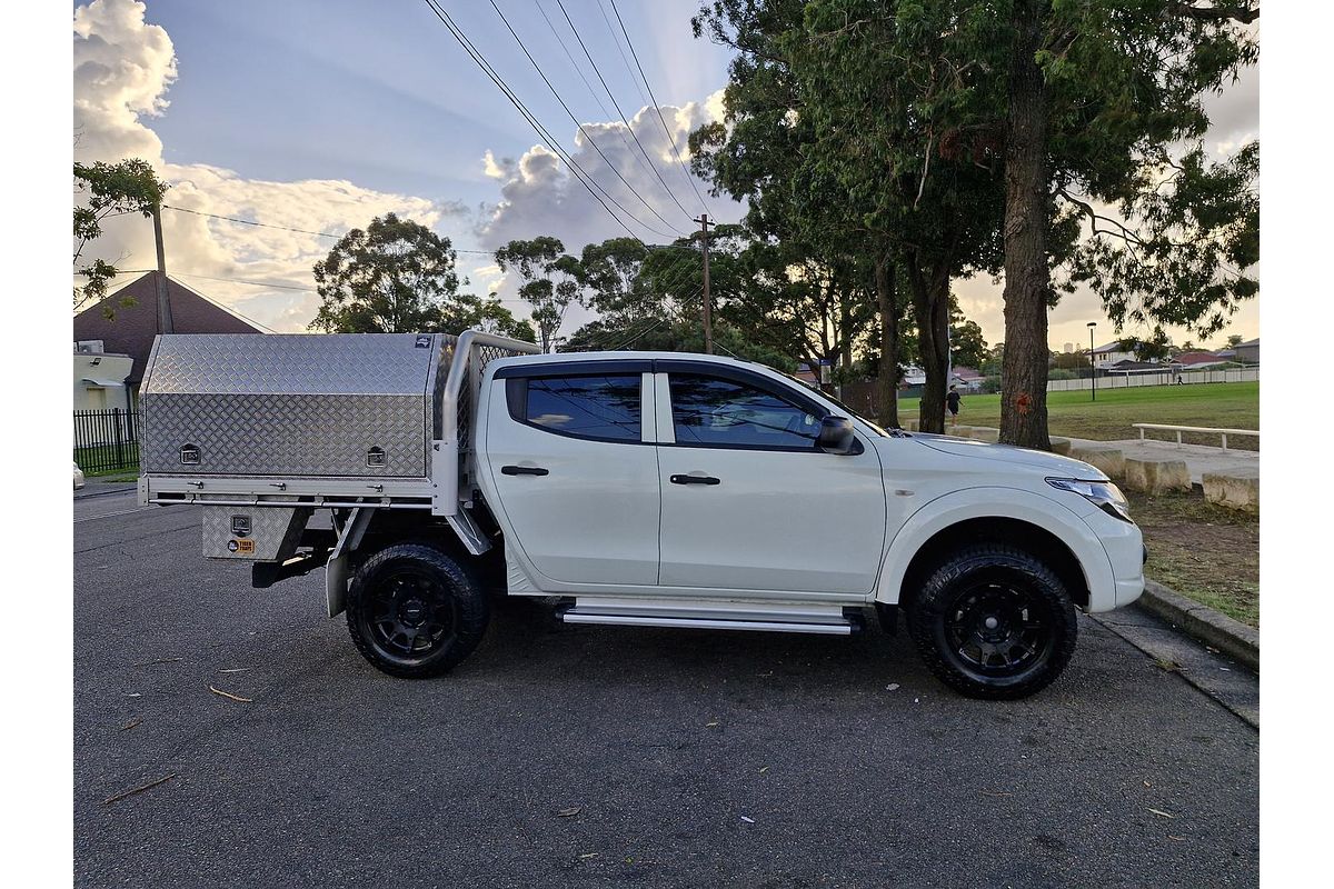 2017 Mitsubishi Triton GLX MQ 4X4