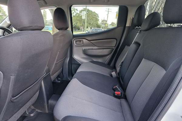 2017 Mitsubishi Triton GLX MQ 4X4