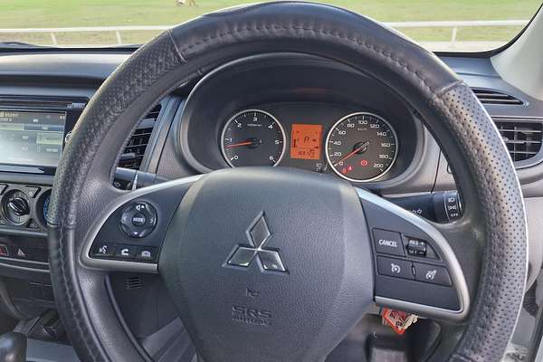 2017 Mitsubishi Triton GLX MQ 4X4