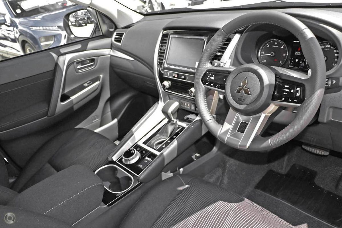 2024 Mitsubishi Pajero Sport GLS QG