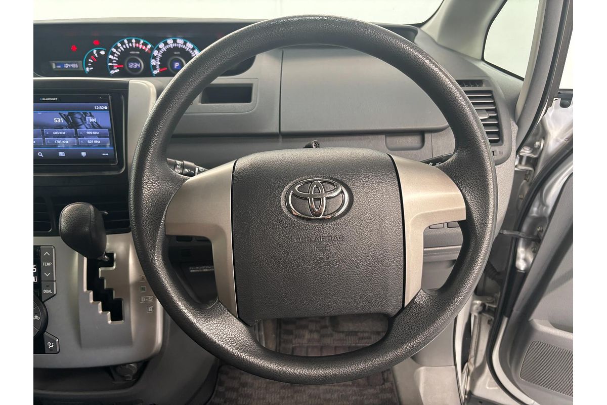 2009 Toyota Voxy Welcab (Slope Type 1)