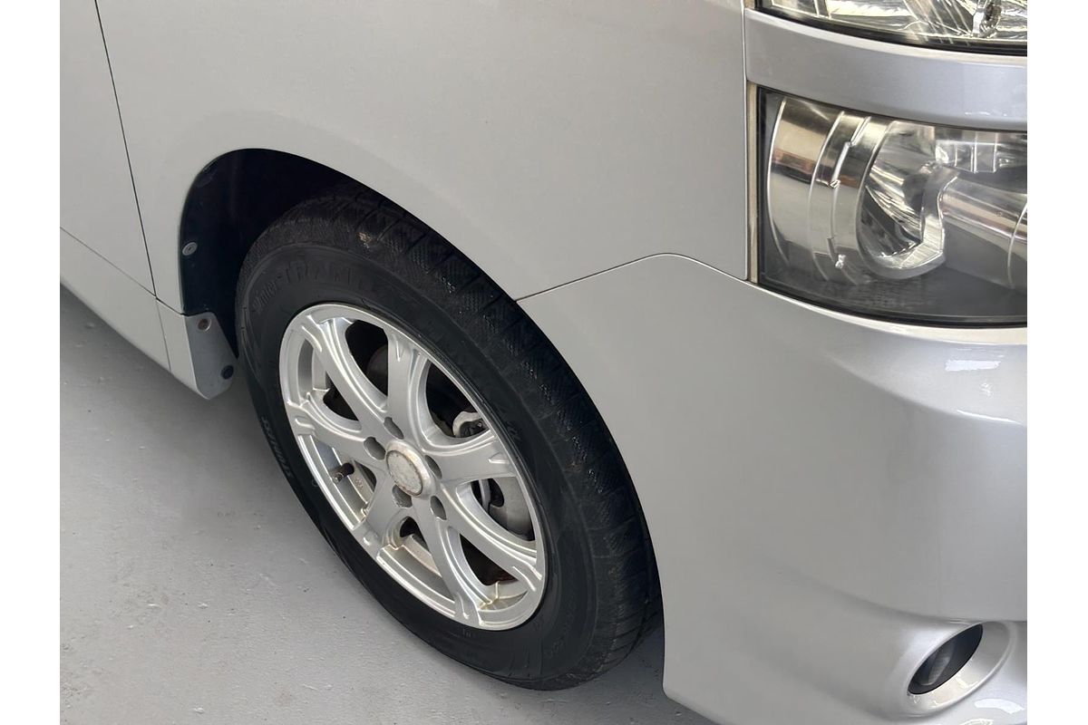2009 Toyota Voxy Welcab (Slope Type 1)