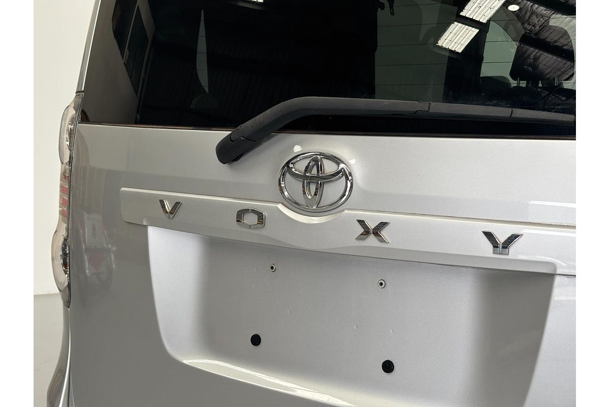 2009 Toyota Voxy Welcab (Slope Type 1)