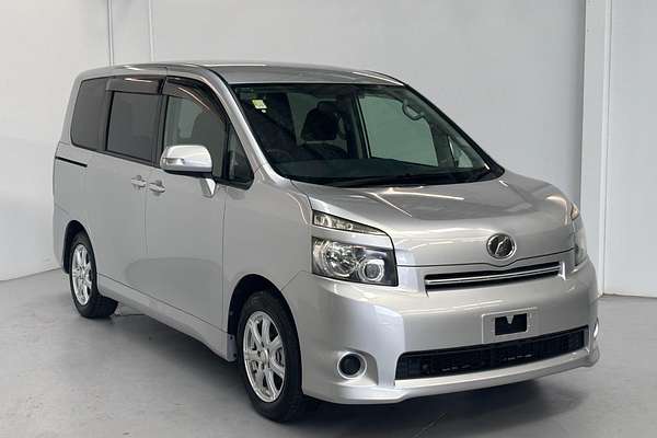 2009 Toyota Voxy Welcab (Slope Type 1)