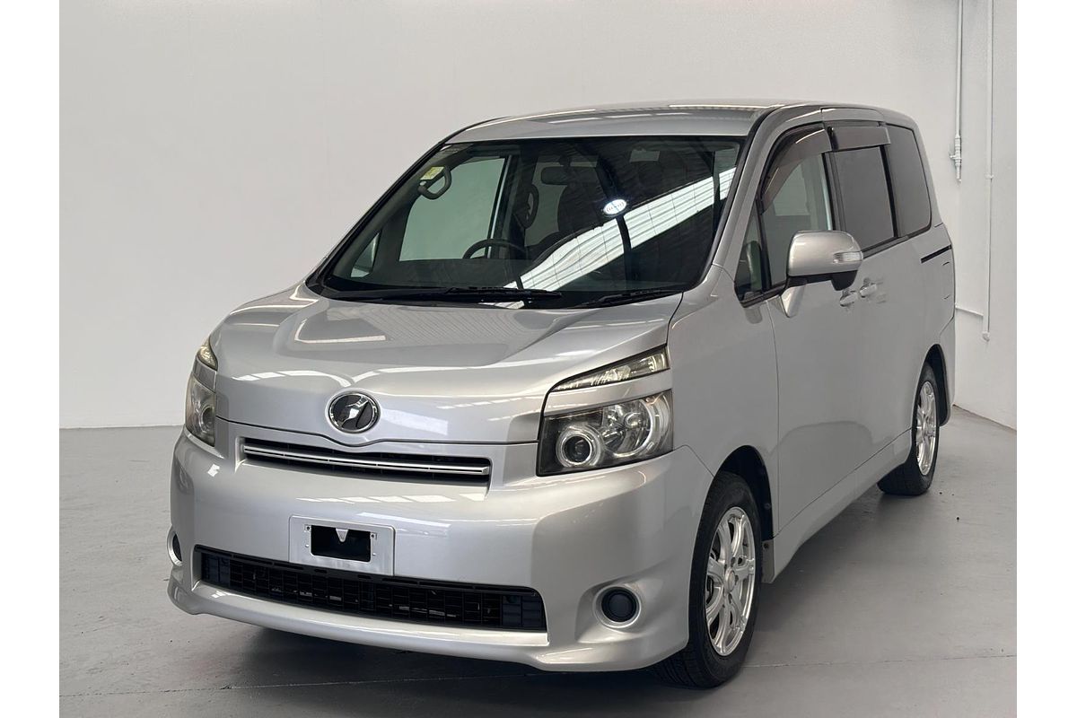 2009 Toyota Voxy Welcab (Slope Type 1)