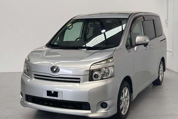 2009 Toyota Voxy Welcab (Slope Type 1)