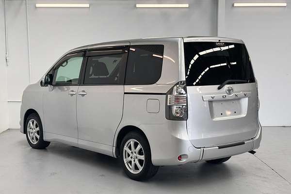 2009 Toyota Voxy Welcab (Slope Type 1)