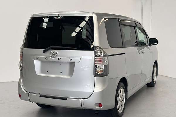 2009 Toyota Voxy Welcab (Slope Type 1)