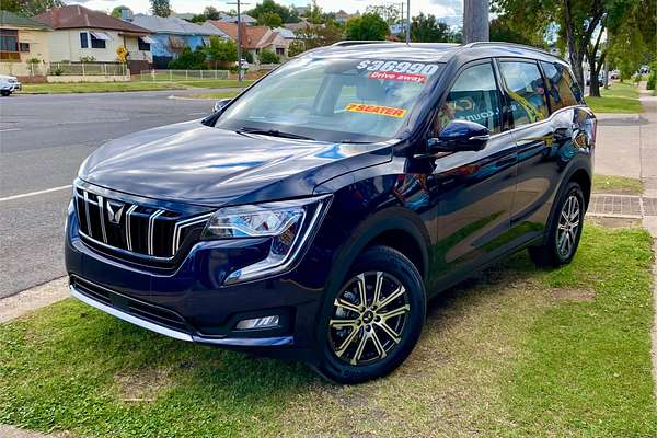2023 Mahindra XUV700 AX7L