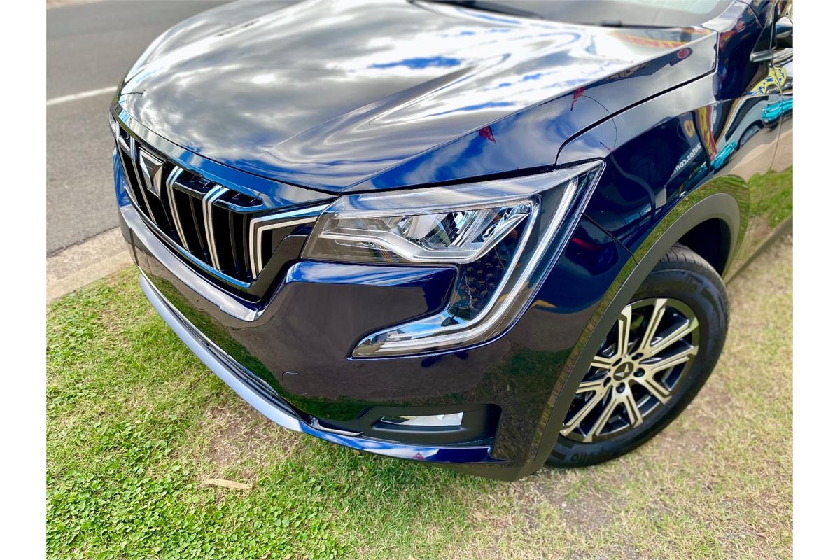 2023 Mahindra XUV700 AX7L