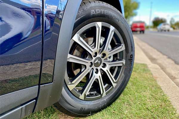 2023 Mahindra XUV700 AX7L