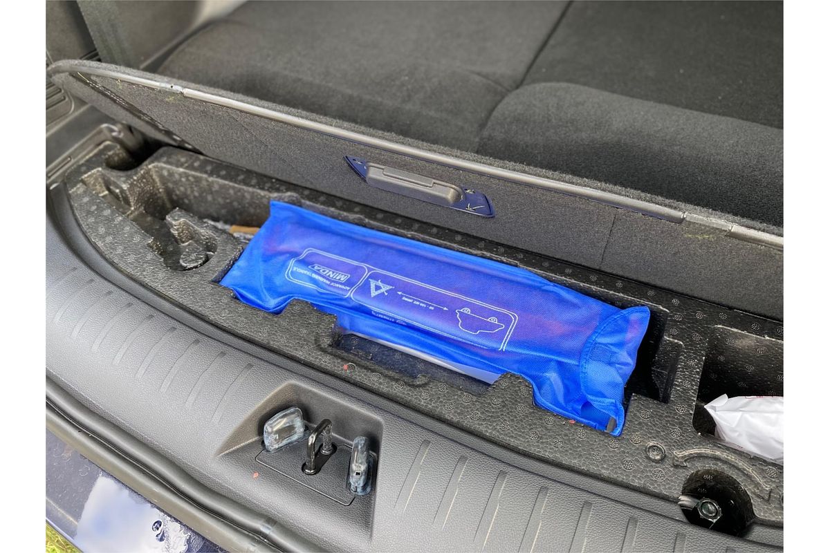 2023 Mahindra XUV700 AX7L