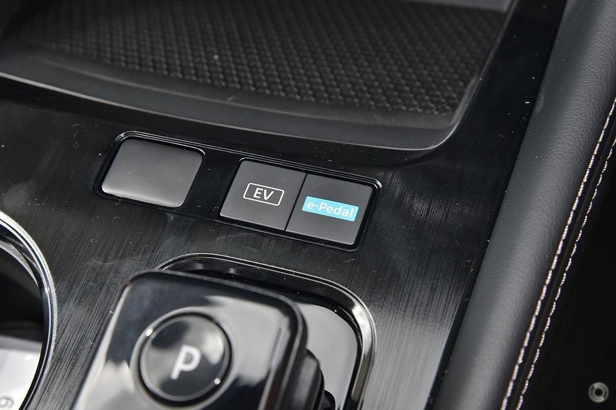 2024 Nissan X-TRAIL ST-L e-POWER T33