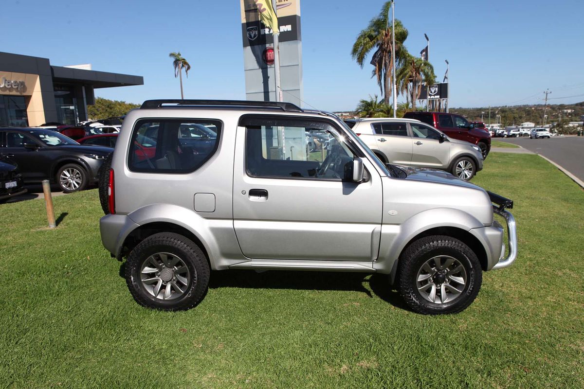 2016 Suzuki Jimny Sierra SN413 T6