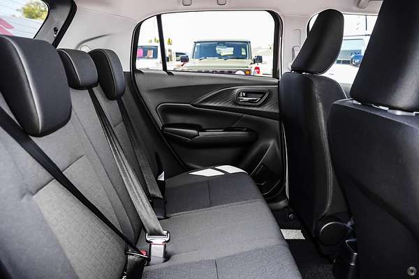 2024 Suzuki Swift Hybrid GLX UZ