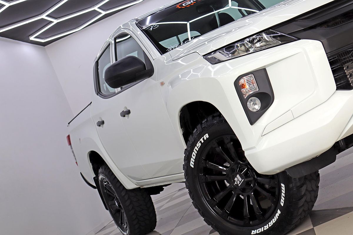 2020 Mitsubishi Triton GLX ADAS MR 4X4
