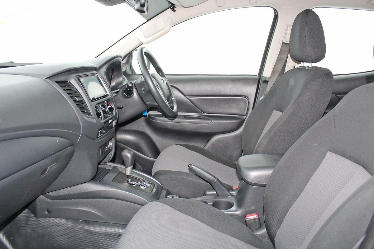 2020 Mitsubishi Triton GLX ADAS MR 4X4