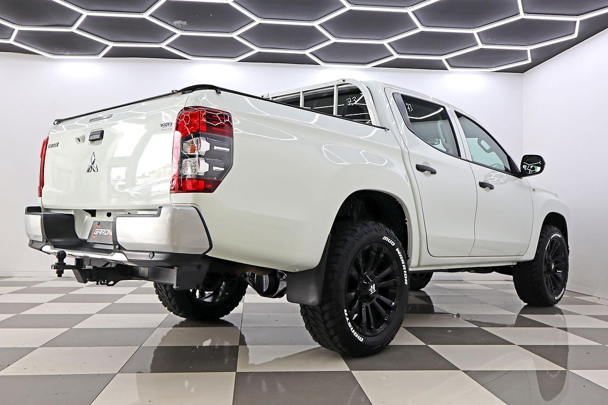 2020 Mitsubishi Triton GLX ADAS MR 4X4