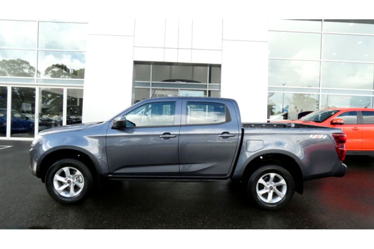 2023 Isuzu D-MAX LS-M
