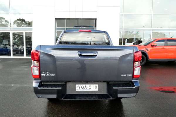 2023 Isuzu D-MAX LS-M