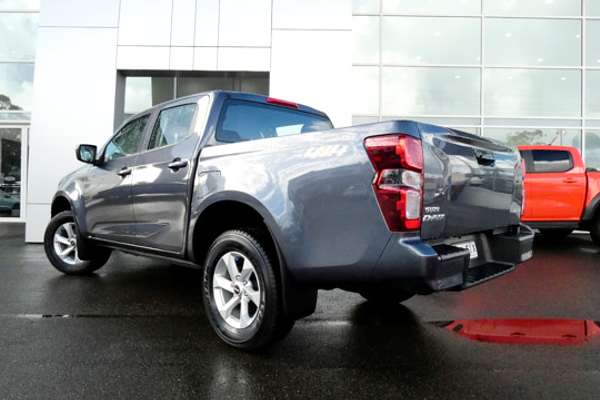 2023 Isuzu D-MAX LS-M