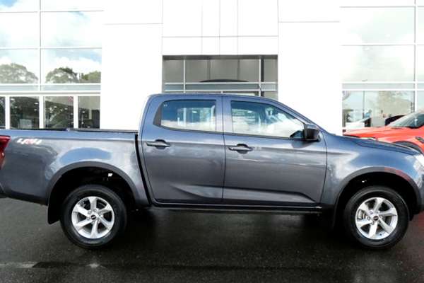 2023 Isuzu D-MAX LS-M