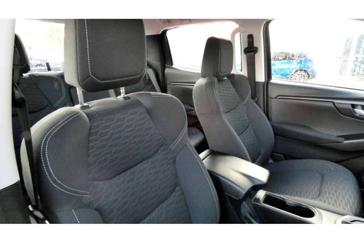 2023 Isuzu D-MAX LS-M