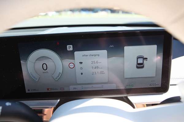 2023 Genesis GV60 AWD JW.V2
