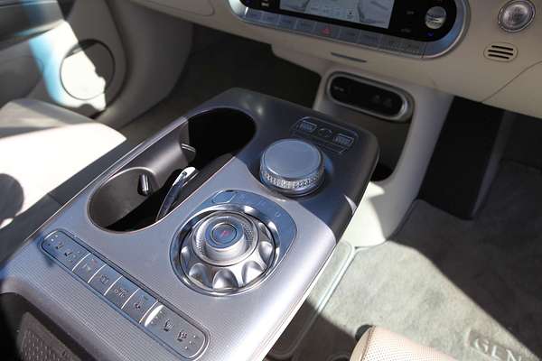 2023 Genesis GV60 AWD JW.V2