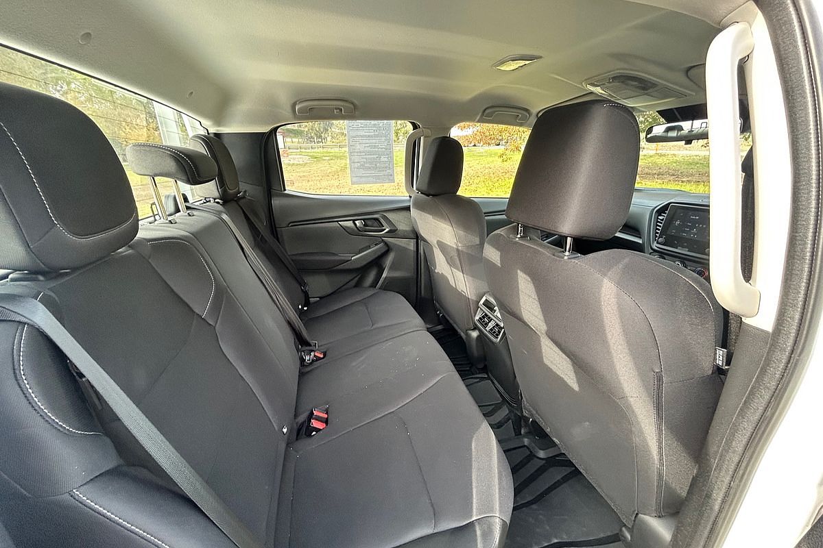 2024 Isuzu D-MAX SX High Ride Rear Wheel Drive
