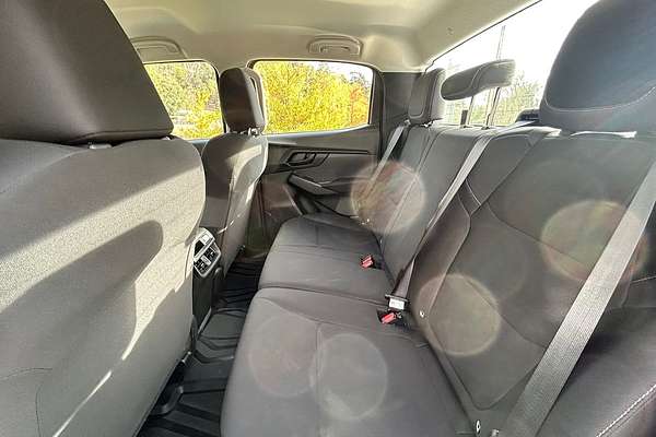 2024 Isuzu D-MAX SX High Ride Rear Wheel Drive