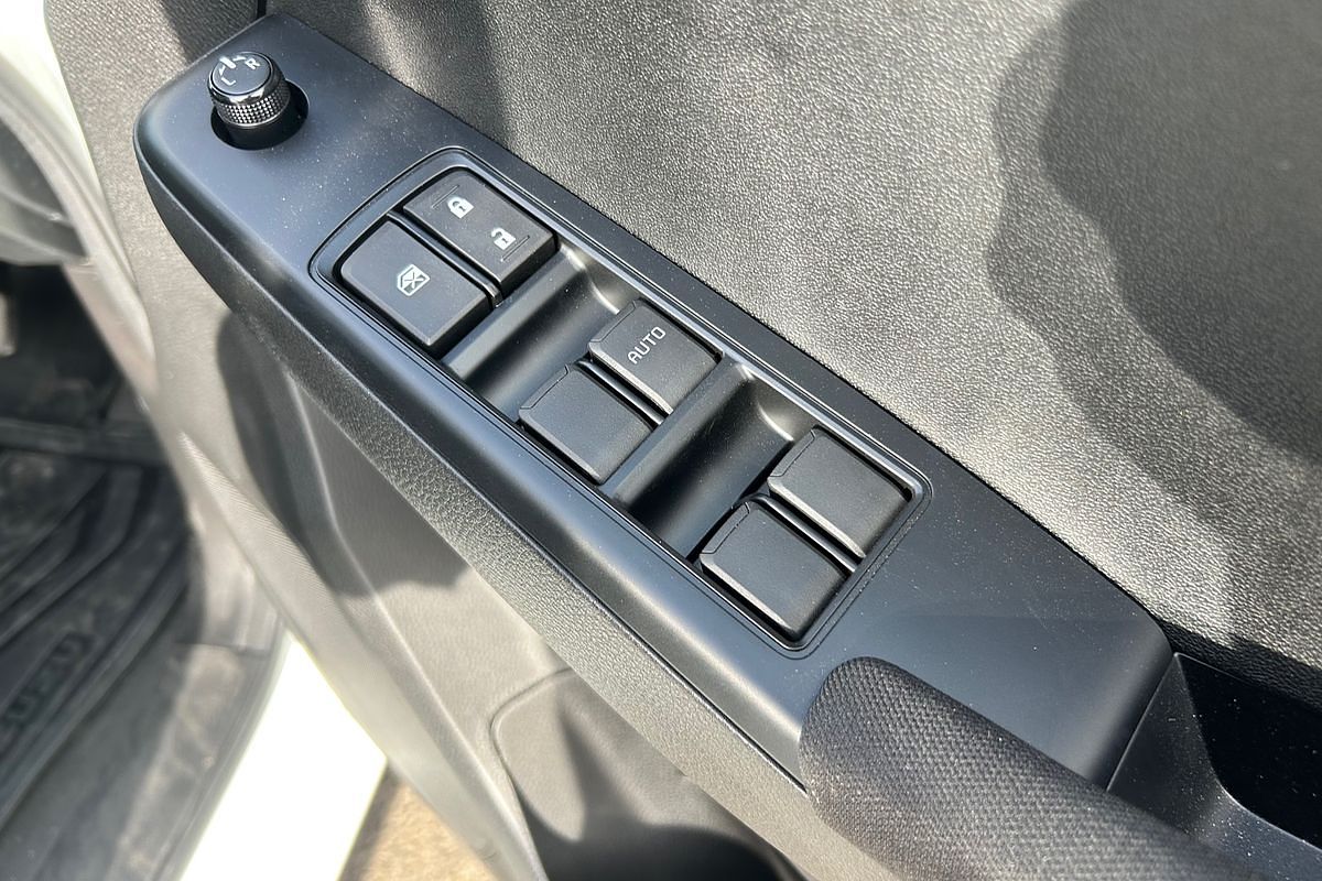 2024 Isuzu D-MAX SX High Ride Rear Wheel Drive