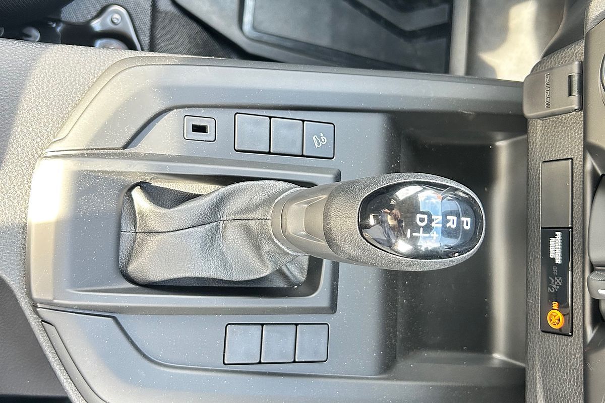 2024 Isuzu D-MAX SX High Ride Rear Wheel Drive