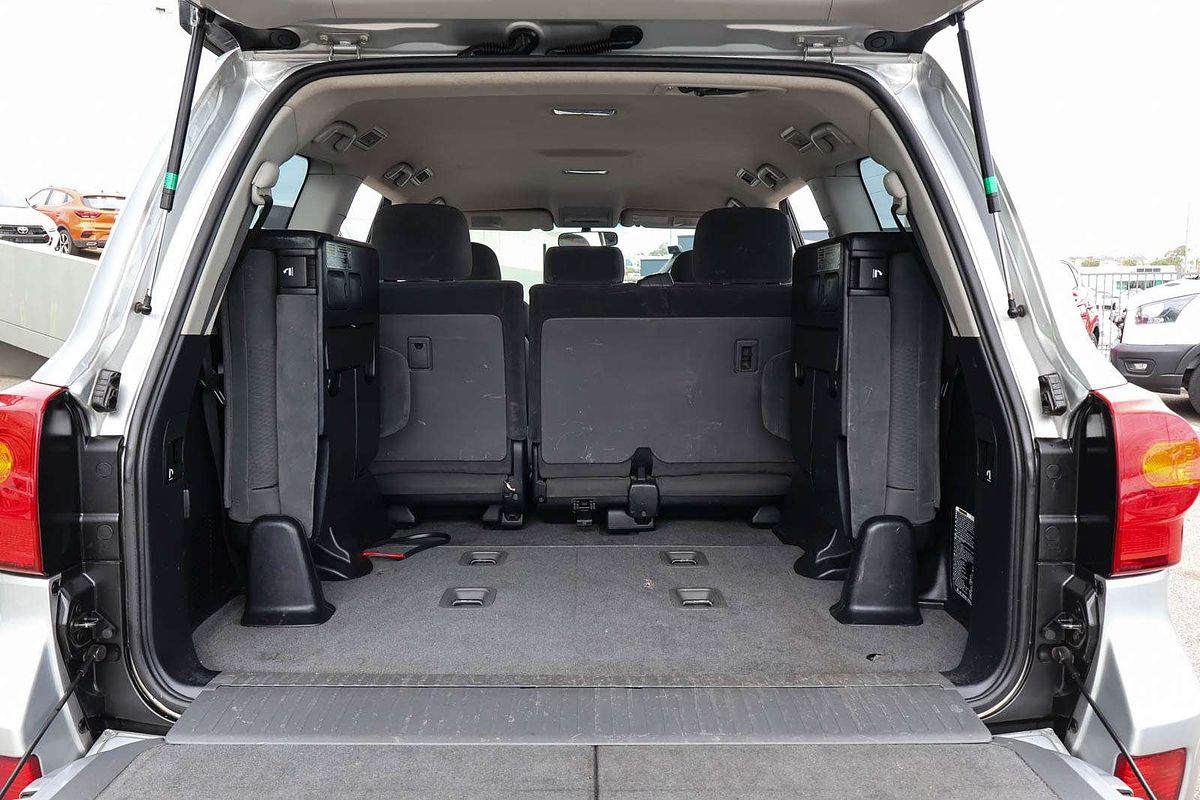 2012 Toyota Landcruiser GXL VDJ200R