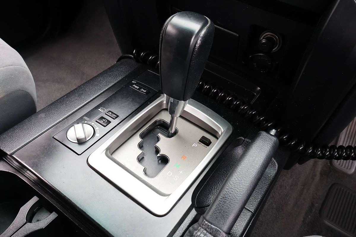 2012 Toyota Landcruiser GXL VDJ200R