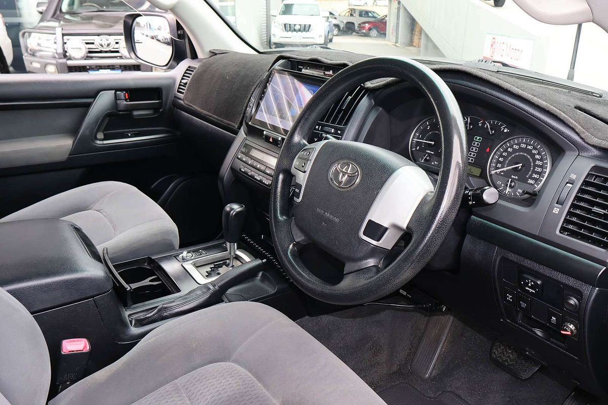 2012 Toyota Landcruiser GXL VDJ200R