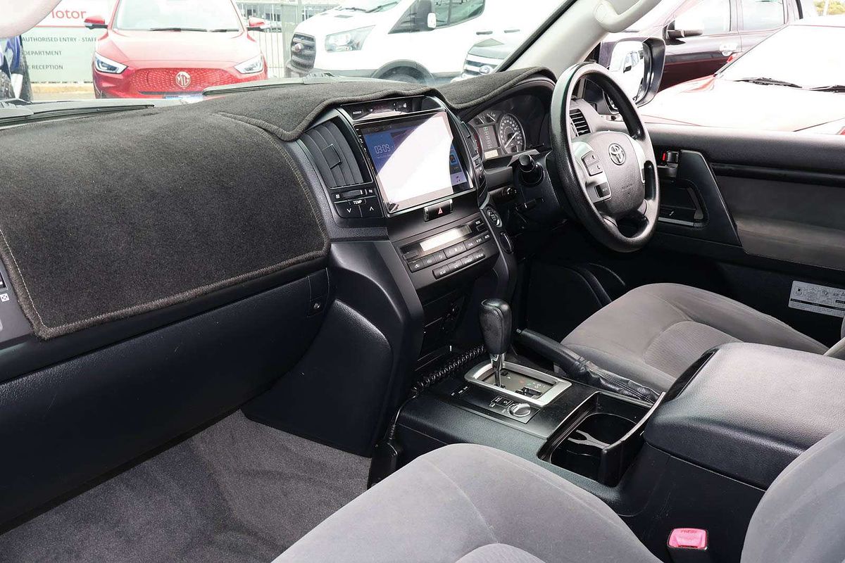 2012 Toyota Landcruiser GXL VDJ200R