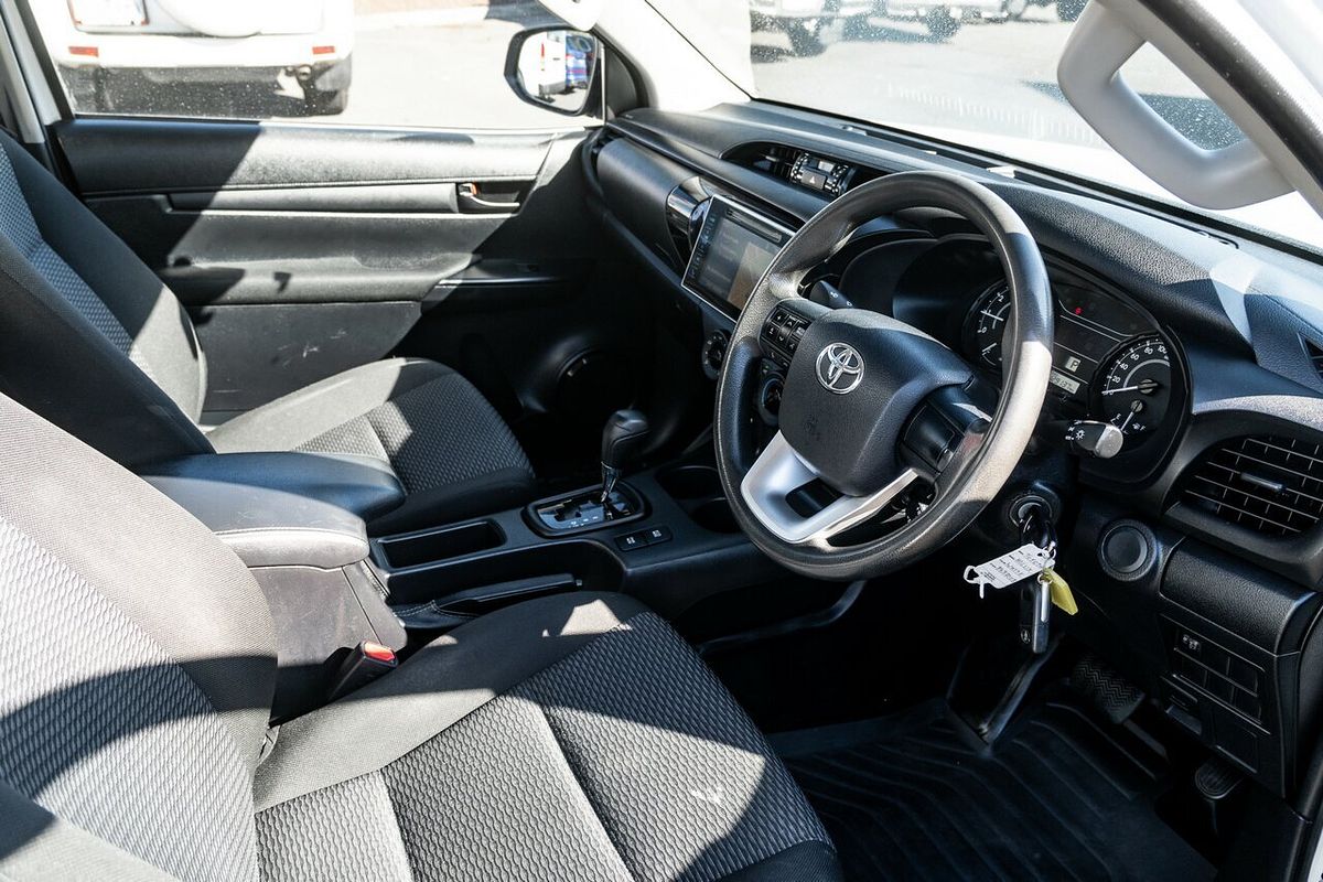 2018 Toyota Hilux Workmate TGN121R MY17 Rear Wheel Drive