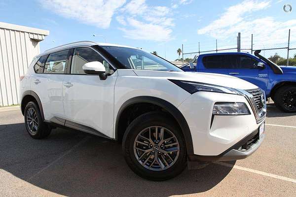 2024 Nissan X-TRAIL ST T33