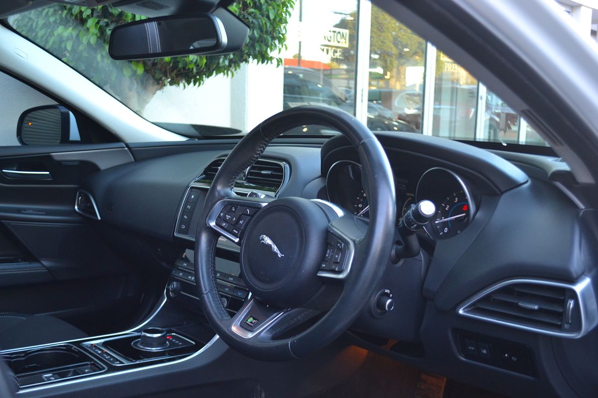 2017 Jaguar XE 25t R-Sport X760