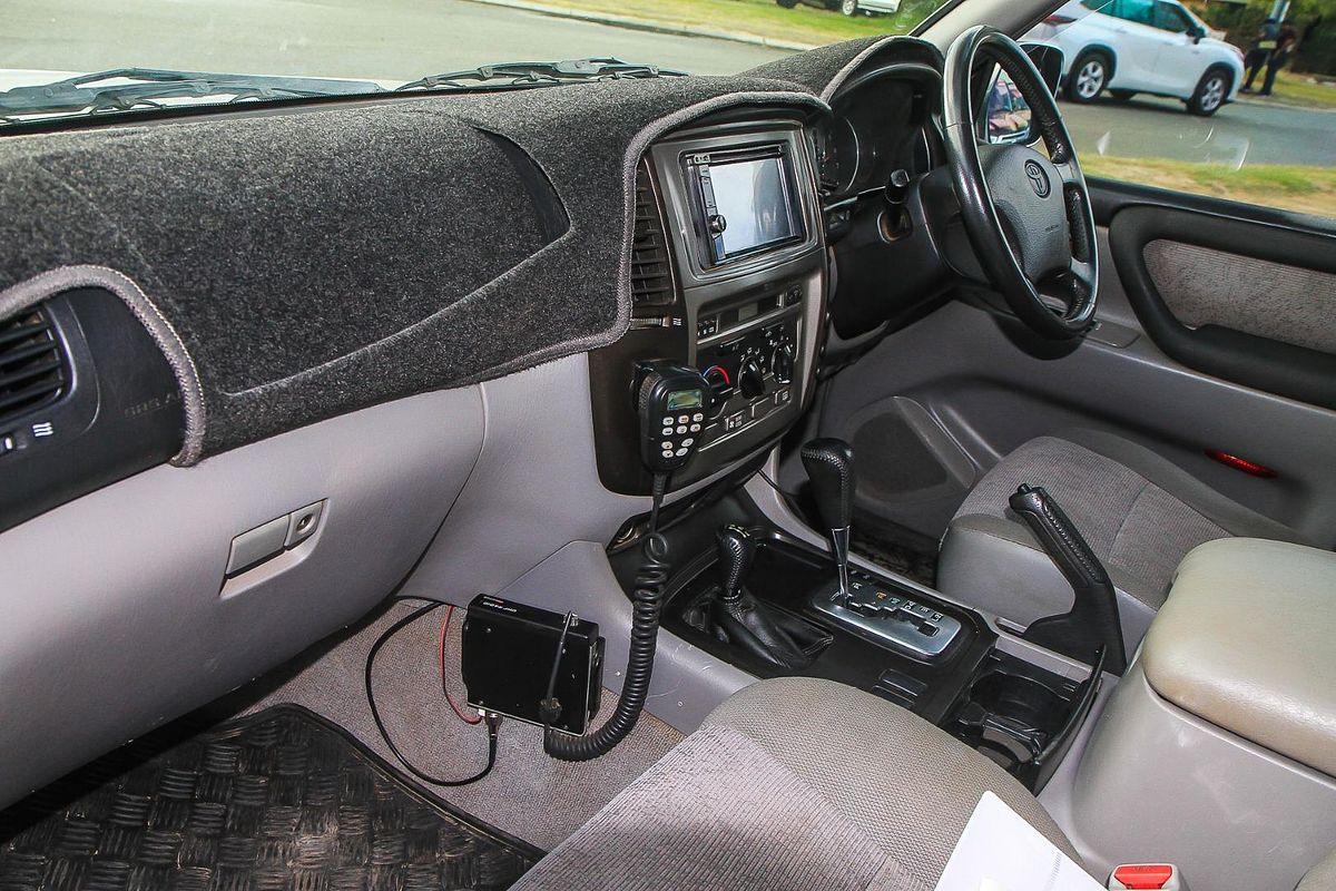 2007 Toyota Landcruiser GXL UZJ100R