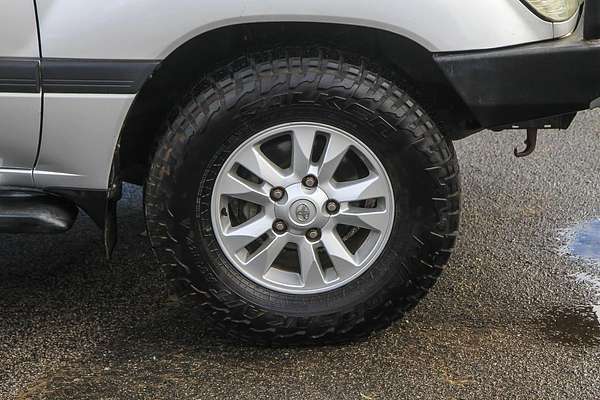2007 Toyota Landcruiser GXL UZJ100R