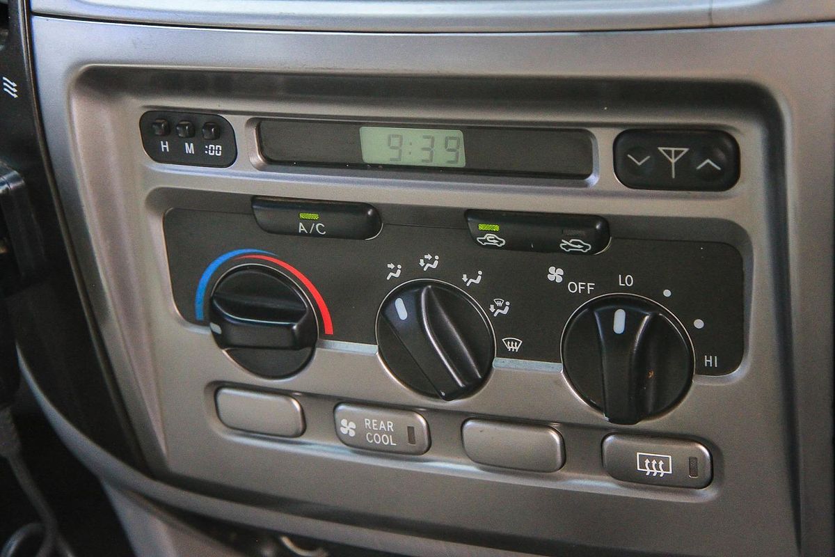 2007 Toyota Landcruiser GXL UZJ100R